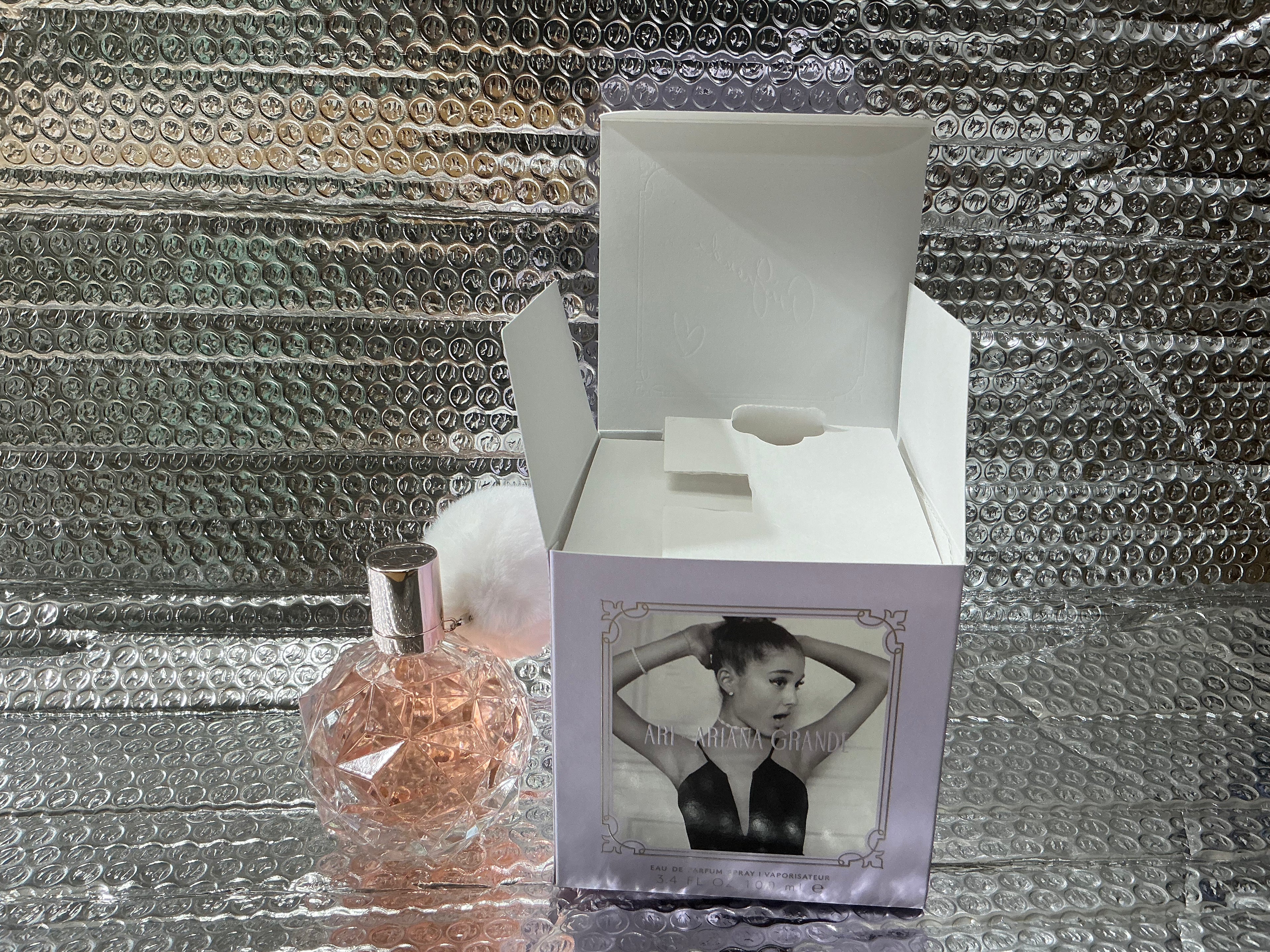 Ariana Grande Ari Eau de Parfum 3.4 oz / 100 mL for Women