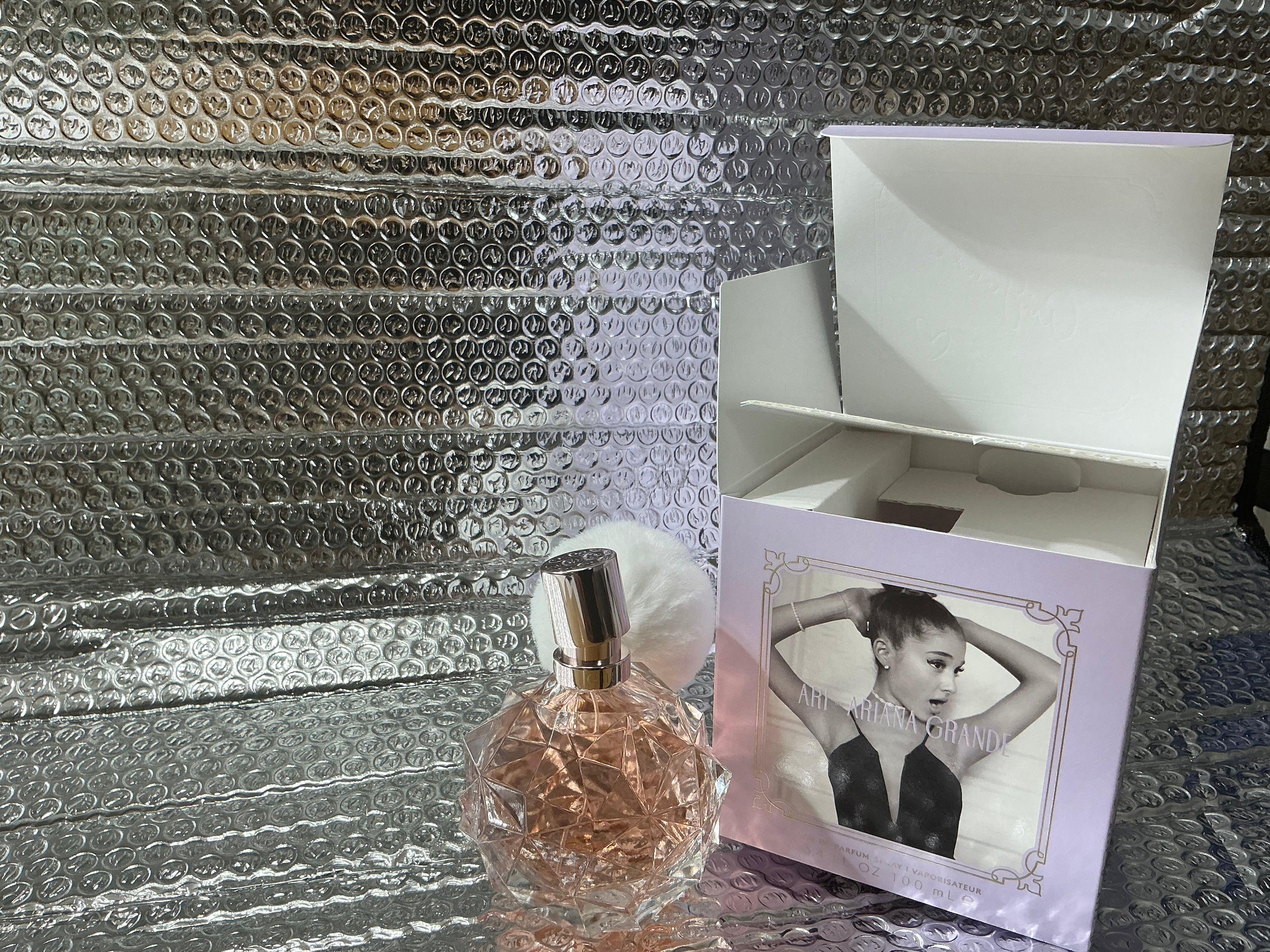Ariana Grande Ari Eau de Parfum 3.4 oz / 100 mL for Women
