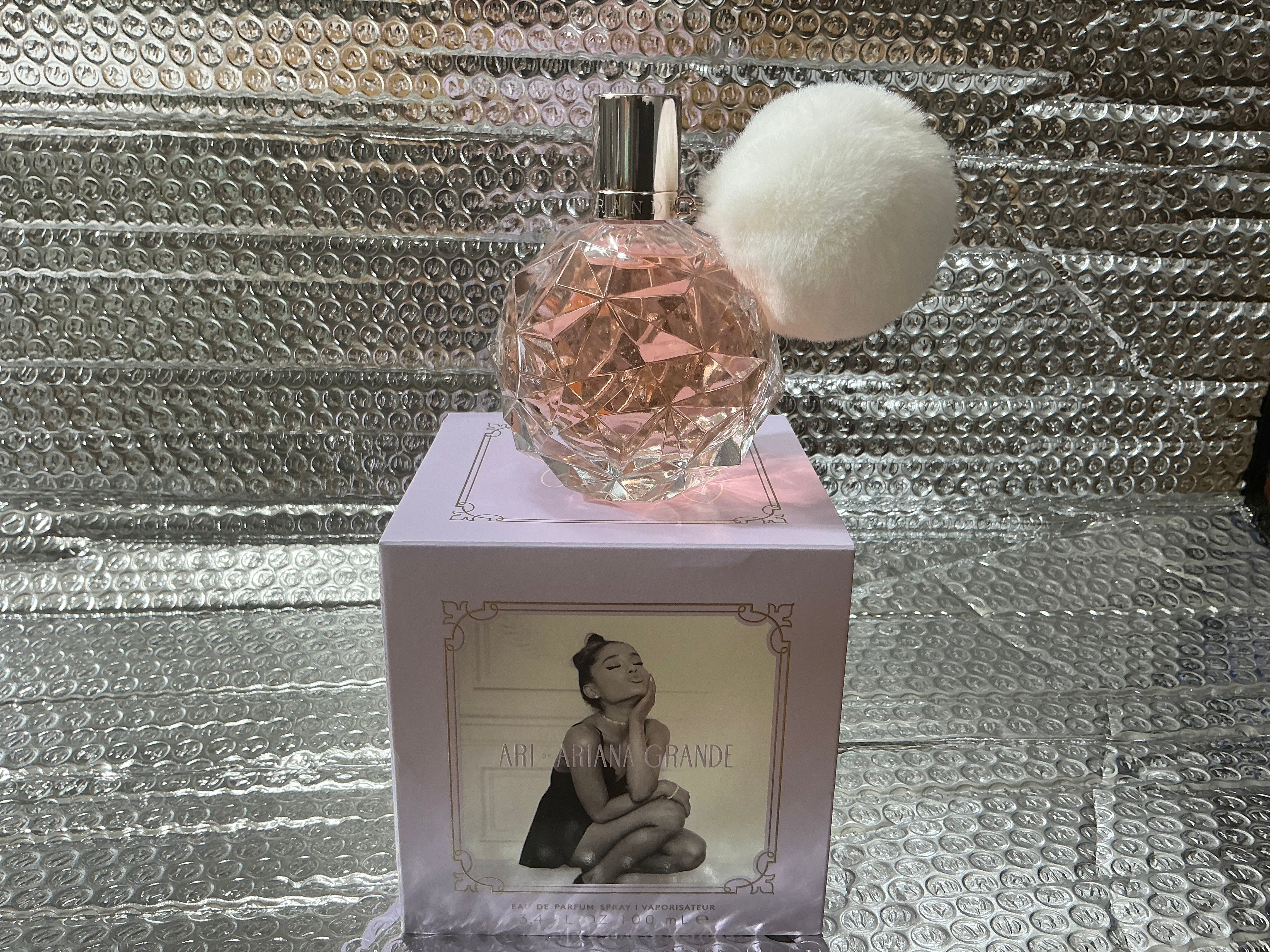 Ariana Grande Ari Eau de Parfum 3.4 oz / 100 mL for Women