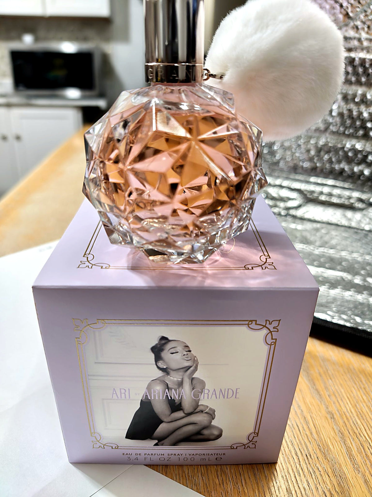 Ariana Grande Ari Eau de Parfum 3.4 oz / 100 mL for Women